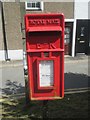 Elizabeth II post box, Menai Bridge