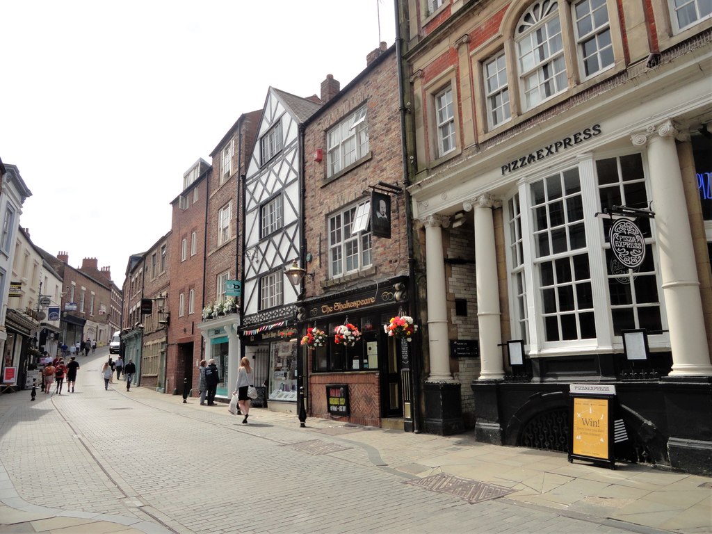 View along Saddler Street in Durham © Robert Graham cc-by-sa/2.0 ...