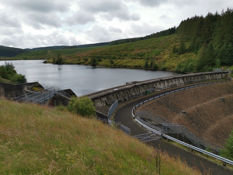 Dam at Altnaheglish Reservoir © Phil Champion cc-by-sa/2.0 :: Geograph ...