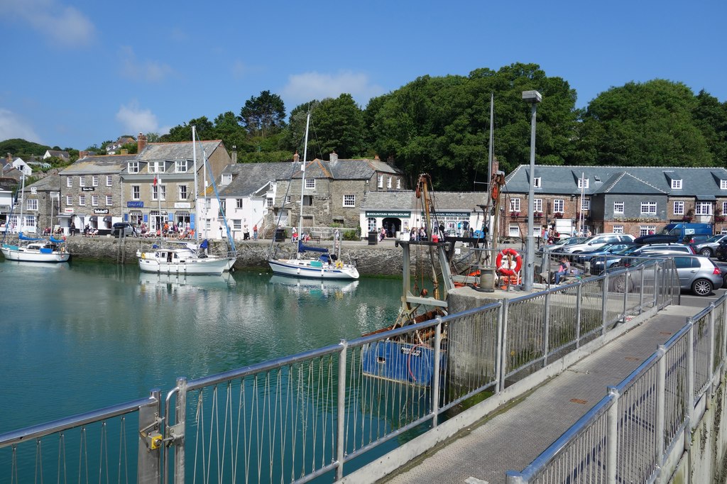 Padstow Harbour © Peter Jeffery ccbysa/2.0 Geograph Britain and