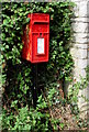 Queen Elizabeth II postbox, Chapel Road, Broughton, Vale of Glamorgan