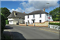 Whittlesford: white walls in West End