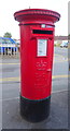 Elizabeth II postbox on Cheney Manor Road