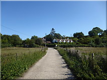 TQ0399 : The approach to Long Meadow Cottages on the Chess Valley Walk by Marathon