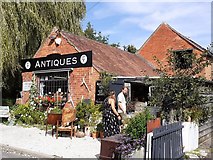 SO9856 : Windmill Hill Antiques by Ian Rob