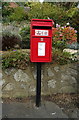 Elizabeth II postbox on Main Street, Tingewick