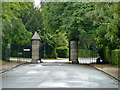 Gates to private roads, Woodcote