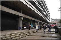 NT2572 : University Library, George Square by Richard Webb