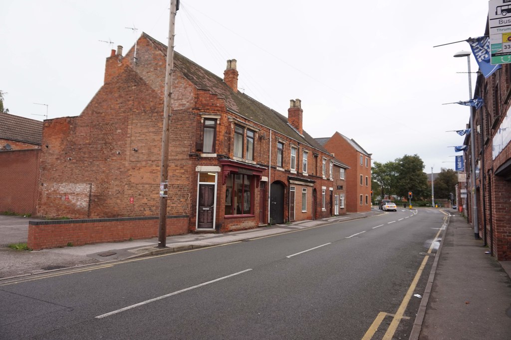 Albert Road, Retford © Ian S ccbysa/2.0 Geograph Britain and Ireland