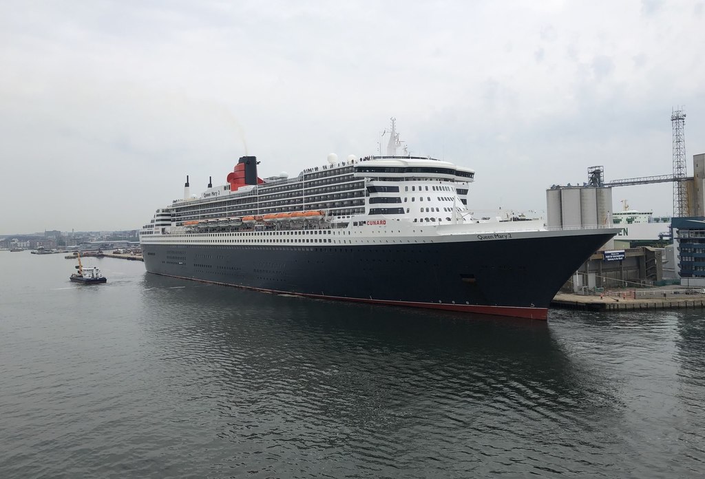 Queen Mary 2 In Southampton © Chris Thomas-atkin Cc-by-sa 2.0 