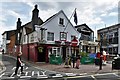 Cowes High Street: The Vectis Tavern