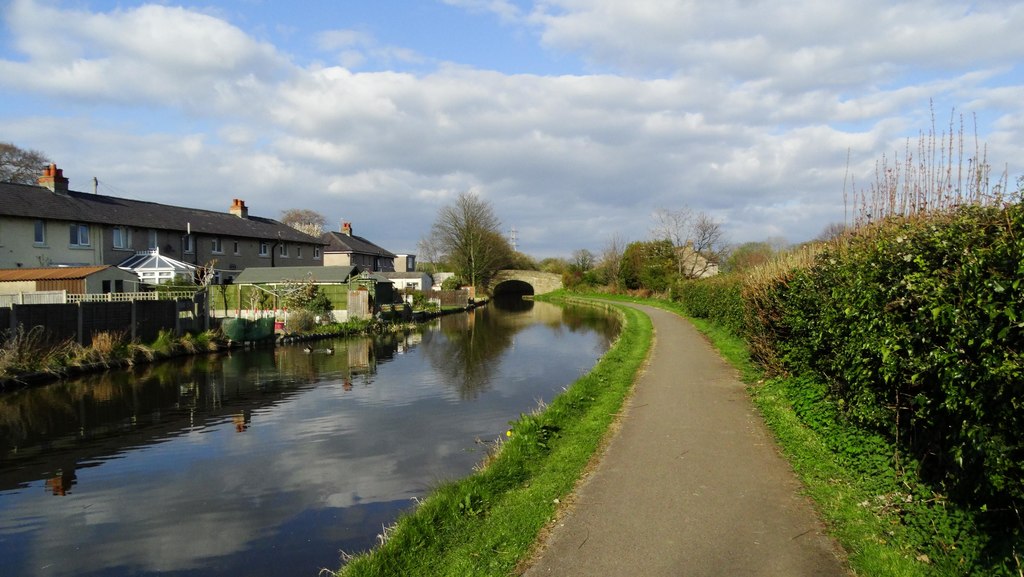 Lancaster Canal by Beaumont Hall Bridge,... © Colin Park cc-by-sa/2.0 ...