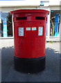 Double aperture Elizabeth II postbox on Milton Road, Weston-super-Mare