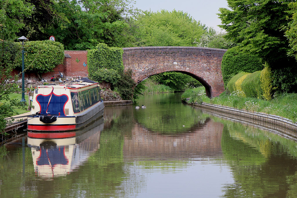 Coventry Canal Near Amington In... © Roger D Kidd Cc-by-sa/2.0 ...