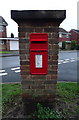 TA0240 : Elizabeth II postbox on St Leonards Road, Beverley by JThomas