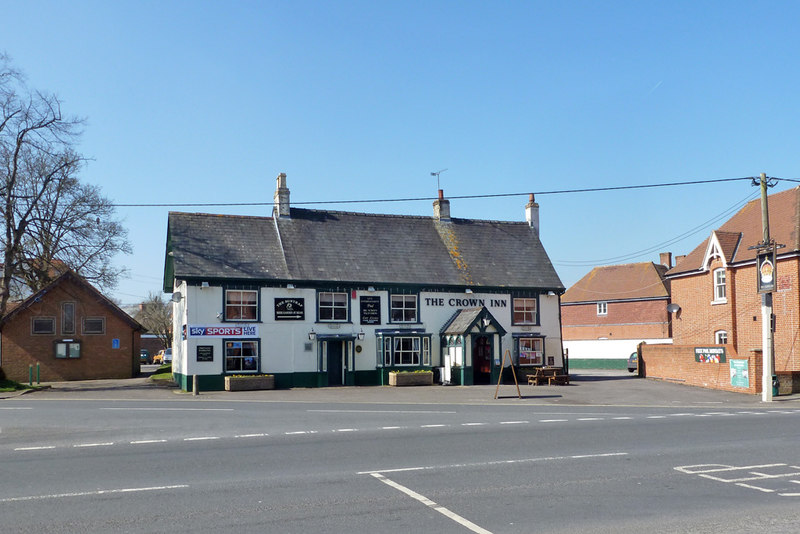 The Crown Inn, Ludgershall © Robin Webster cc-by-sa/2.0 :: Geograph ...