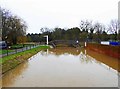 SO8071 : Flooded narrow lock to River Severn, Stourport-on-Severn by P L Chadwick