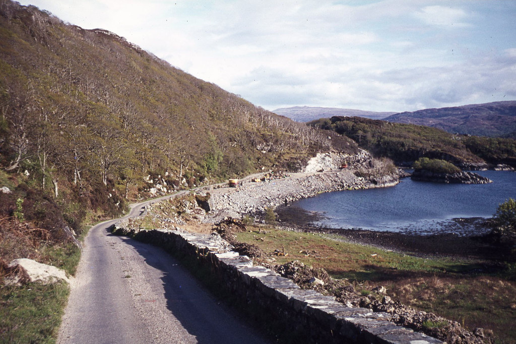 Road construction on B8007 Glenmore Bay,... © Colin Park cc-by-sa/2.0 ...