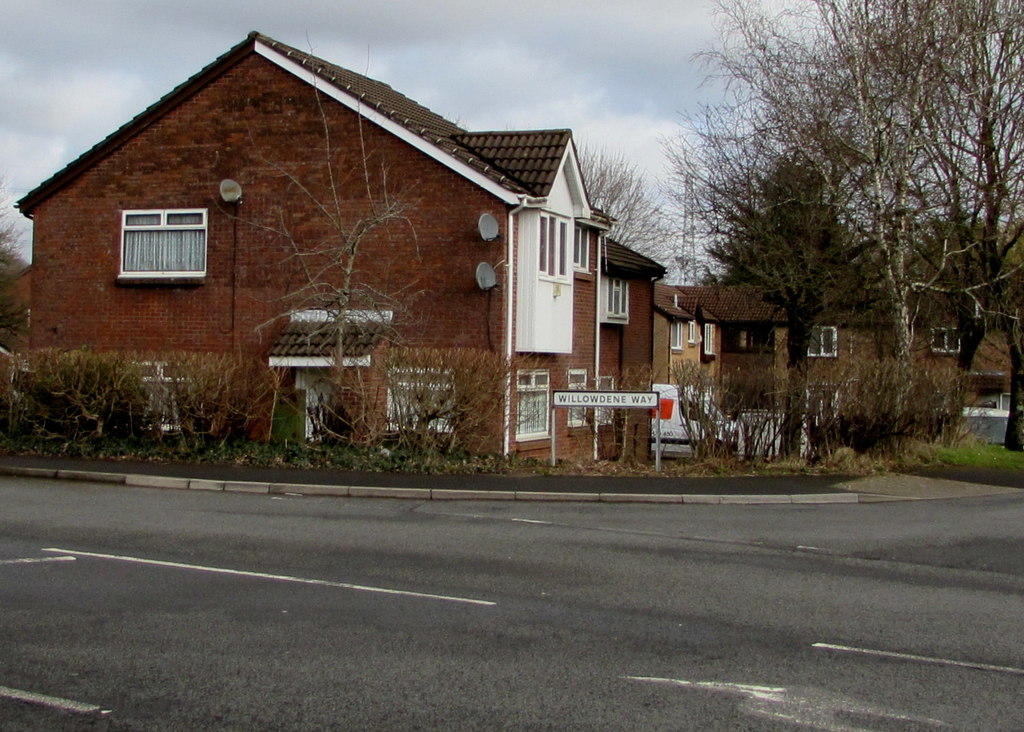 House on a St Mellons corner, Cardiff © Jaggery cc-by-sa/2.0 ...