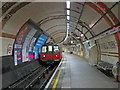 Tufnell Park tube station - northbound platform