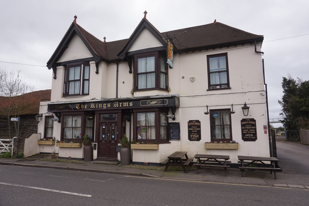 The King's Arms, Longford © Ian S cc-by-sa/2.0 :: Geograph Britain and ...