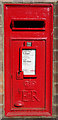 TA0953 : Elizabeth II postbox on Main Street, North Frodingham by JThomas
