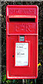 TA0959 : Elizabeth II postbox on Main Street, Little Kelk by JThomas