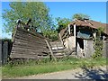 Drayton Beauchamp: Collapsing barn - Detail 2