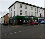 ST3288 : Reduced opening hours at Lloyds Bank, Maindee, Newport by Jaggery