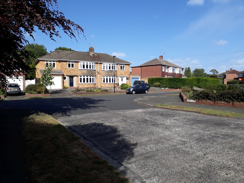 Newlands Avenue, Melton Park, Gosforth © Graham Robson ccbysa/2.0