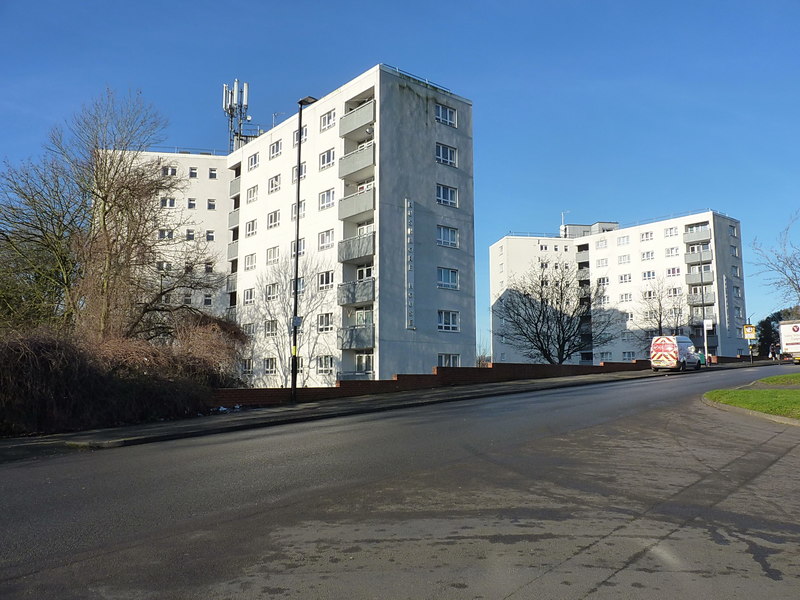 Rushmoor House flats, Cock Hill Lane © Richard Law cc-by-sa/2.0 ...