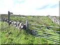 Footpaths near Highfell