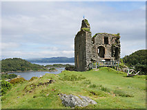NR8668 : Tarbert Castle by James T M Towill