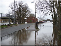 SO8455 : Flooding at Worcester Racecourse by Chris Allen