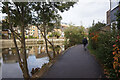 Thames path towards Folly Bridge the A4144