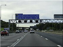 TQ5790 : The M25 approaching junction 29 by Steve Daniels