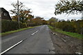 Lane passing Giles Farm