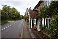 Thames Path on The Street, A329