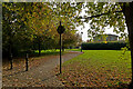 A spur leading off from a cycle and footpath between Tews Lane and Roundswell