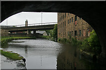 SD8332 : Leeds and Liverpool Canal by Chris Allen