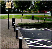 ST3486 : Yellow notice in Newport Leisure Park by Jaggery