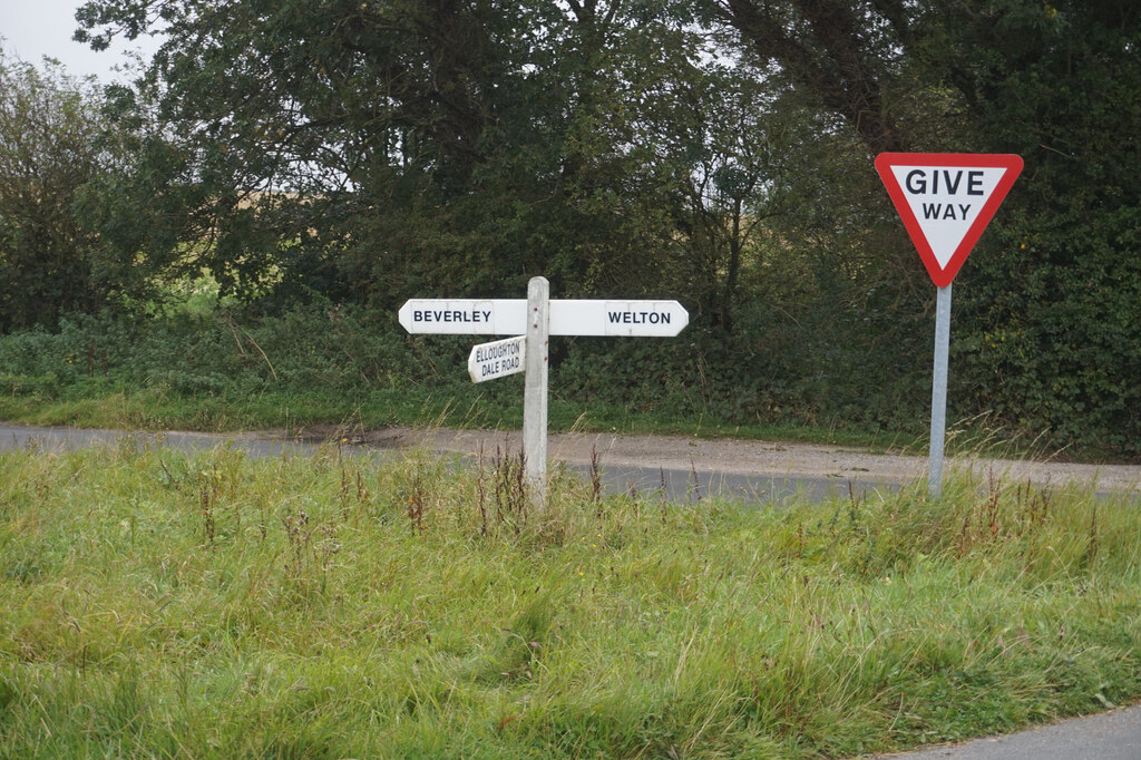 Road sign on Elloughton Dale Road at... © Ian S cc-by-sa/2.0 ...