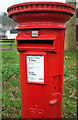 SX9166 : Postbox by Teignmouth Road, Torquay by Derek Harper
