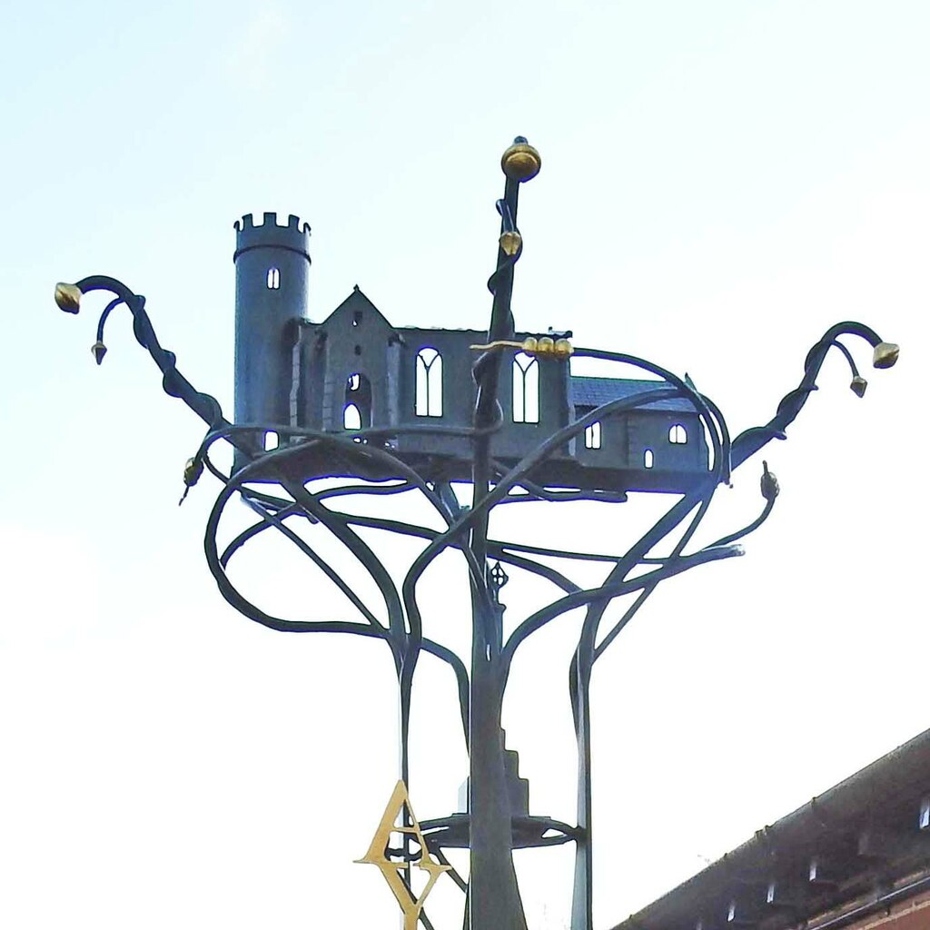 aylmerton-village-sign-adrian-s-pye-cc-by-sa-2-0-geograph-britain