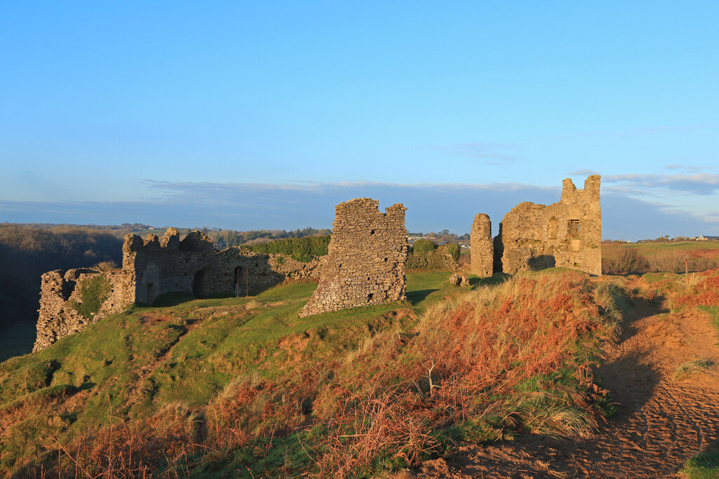 Pennard Castle © Wayland Smith Cc By Sa20 Geograph Britain And Ireland