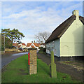 Fulbourn: postbox at Home End