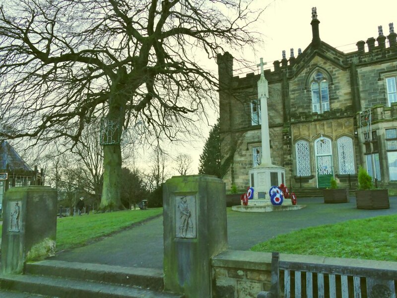 BurleyinWharfedale war memorial © Stephen Craven ccbysa/2.0