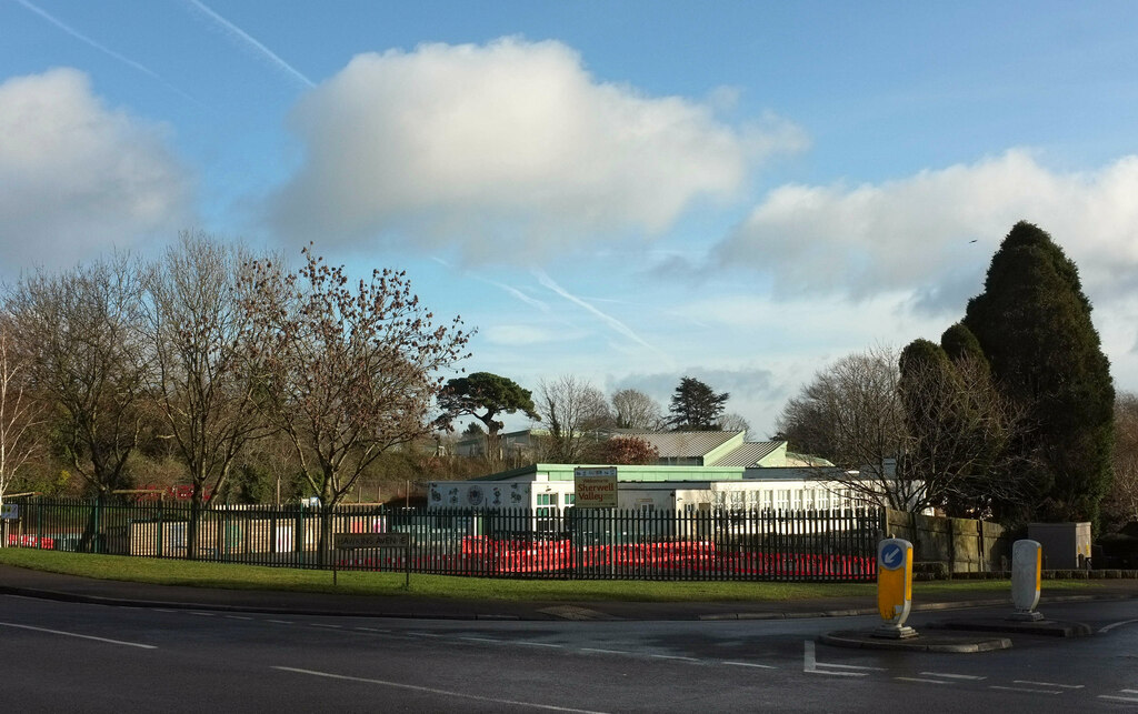 Sherwell Valley Primary School © Derek Harper Cc-by-sa/2.0 :: Geograph ...