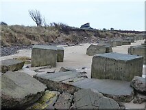 NU2410 : Coastal erosion by Russel Wills
