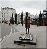 TQ2678 : Statue of Béla Bartók, Old Brompton Road, Kensington by habiloid